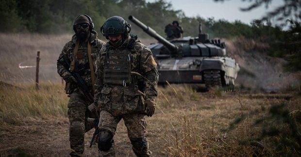 Чи буде демобілізація тих, хто давно на фронті: в Раді розкрили плани