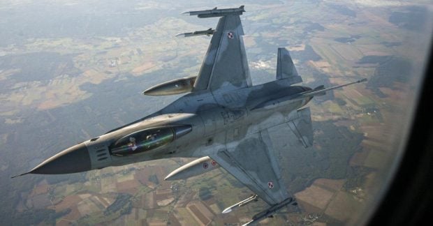 Розкриють весь потенціал F-16: експерт пояснив, чим важливі шведські літаки Saab для України