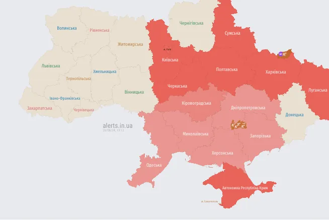 Маніпуляції на реабілітації: люди ексміністра-втікача Клименка намагаються захопити