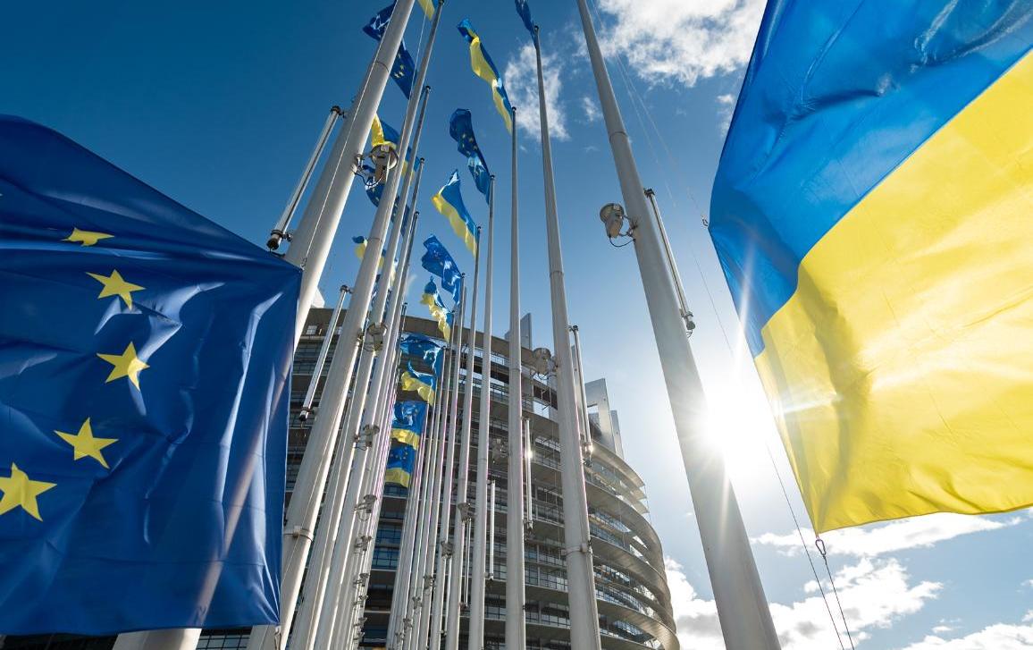 Європарламент закликає партнерів негайно зняти обмеження на удари України по рф