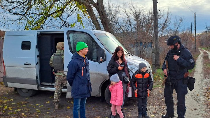 За тиждень з небезпечних зон Донеччини евакуювали 74 дітей, ще 273 залишаються