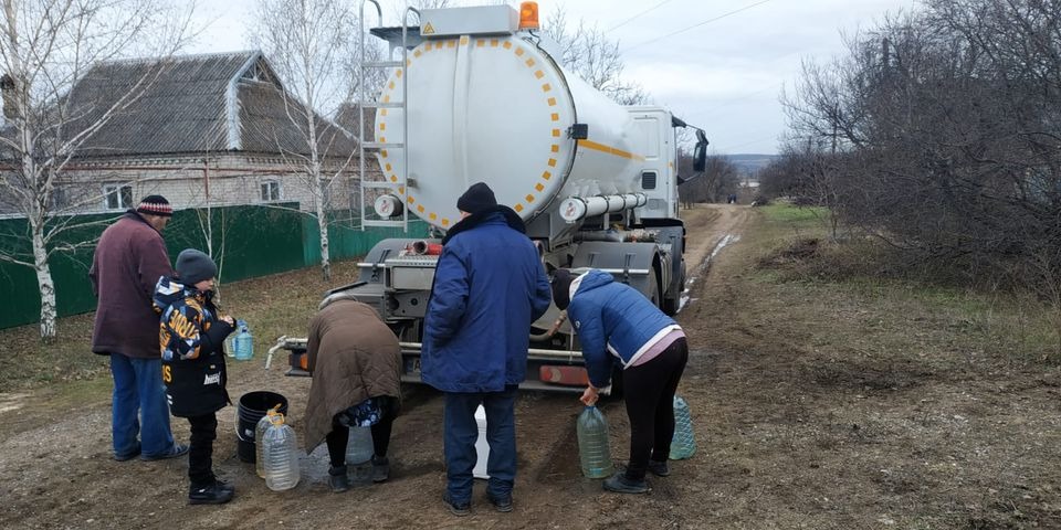 Жителям Покровська та громади більше не привозитимуть воду, але її можна набрати (адреси)