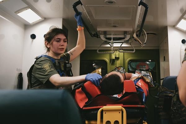 Медики у прифронтових областях отримають службове житло: деталі