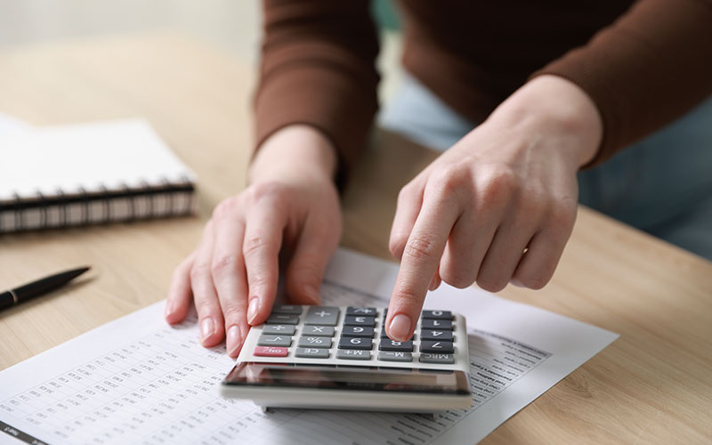 Нові доплати, виплати на дітей ВПО та доплати : які зміни набувають чинності у лютому 2026 року