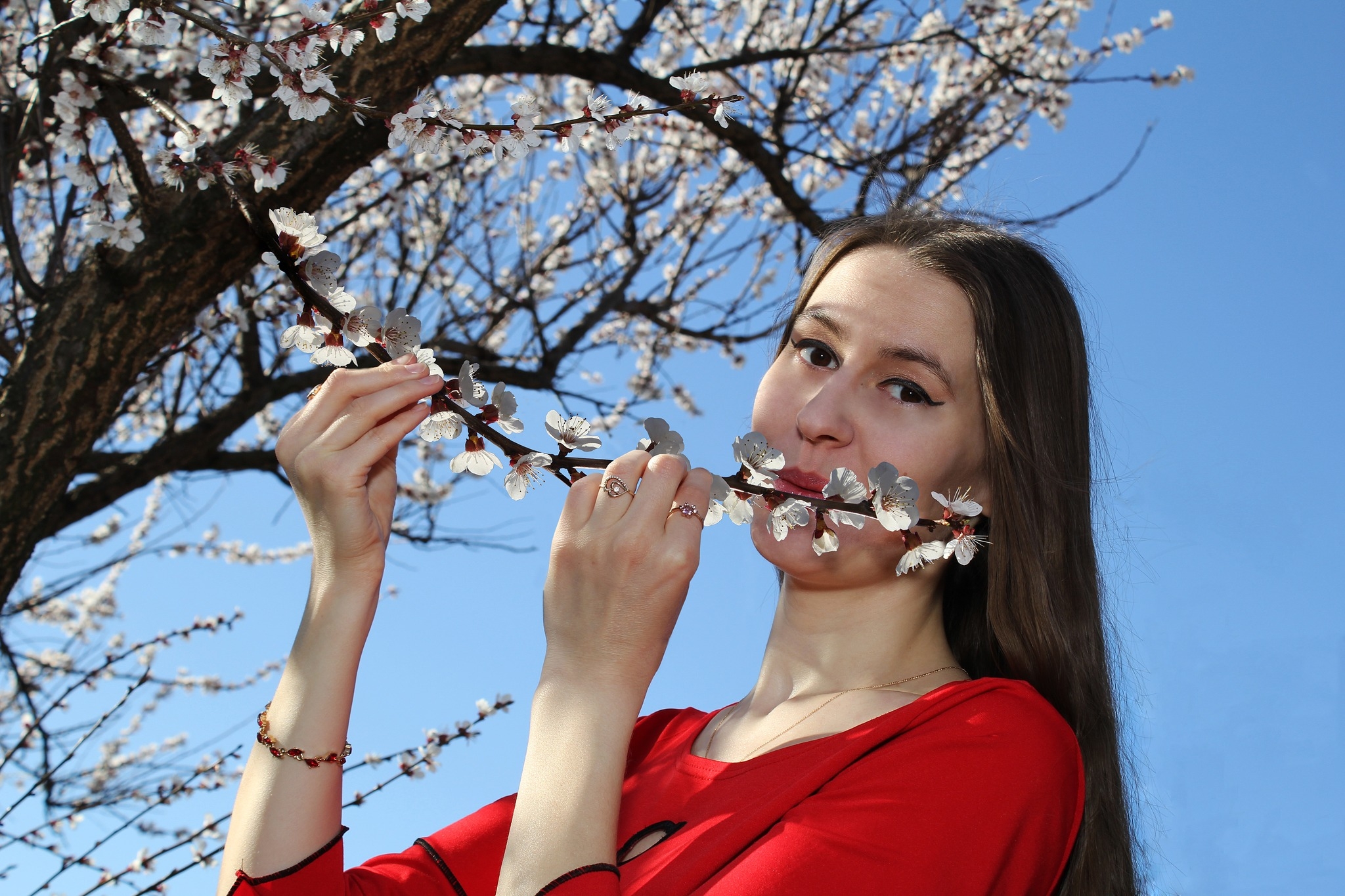 Під обстрілами та з вірою в диво. Як майстриня зі Слов’янська створює іграшки, що дарують розраду