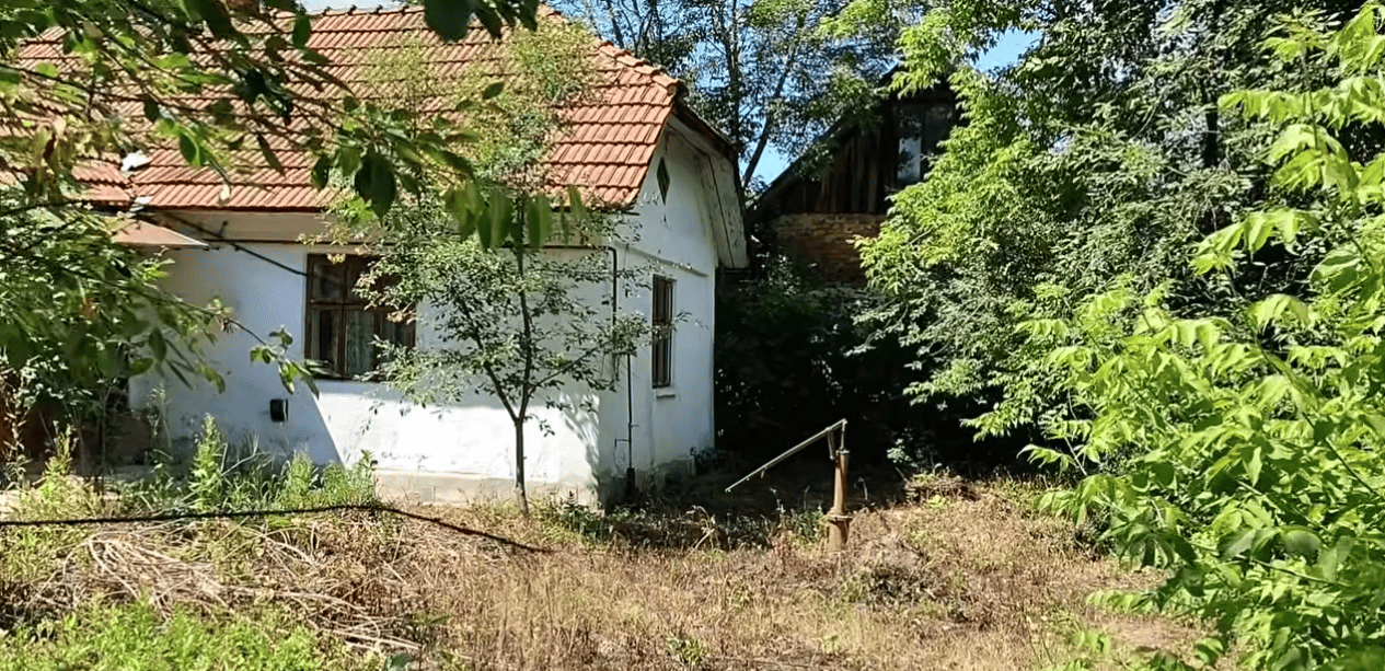 Ексклюзив Переселенець зі Слов’янська запустив ініціативу з відновлення будинків у селі для людей із прифронтових територій