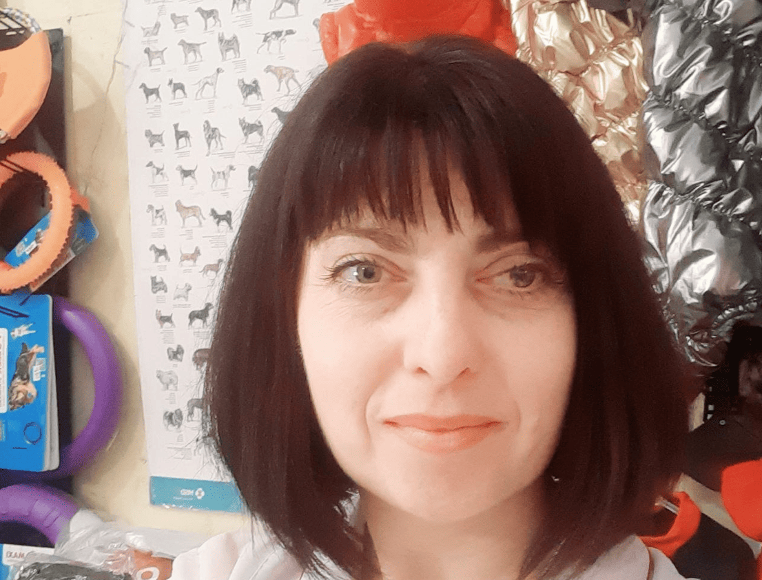 Життя ВПО “Я тут заради дітей”: як переселенка поєднує життя на Буковині та керує ветеринарною аптекою у Харкові
