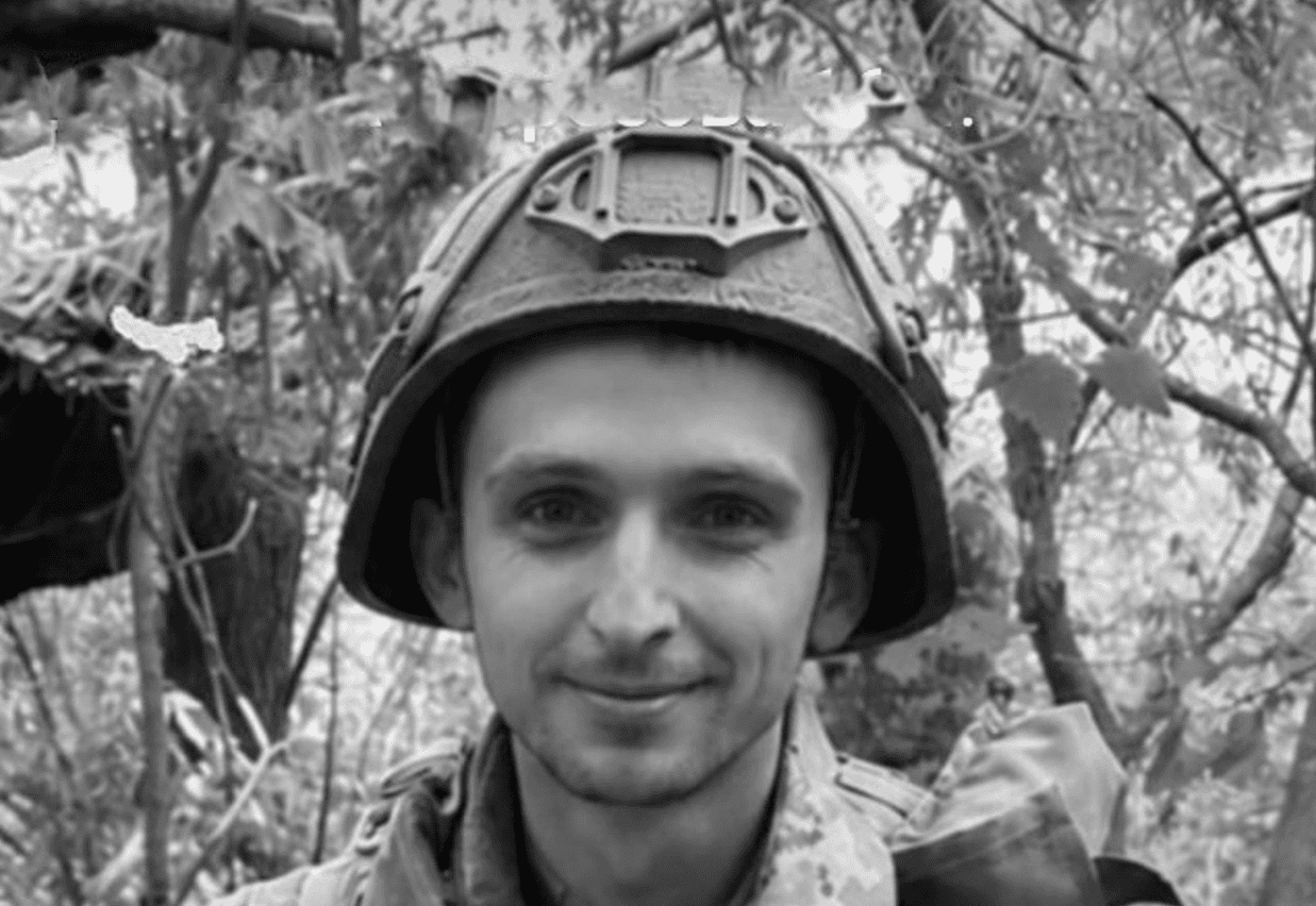 У Житомирі проведуть в останню путь 29-річного захисника з Покровська Максима Василівського